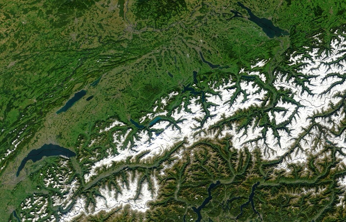 karta sa satelitskim Švicarskoj